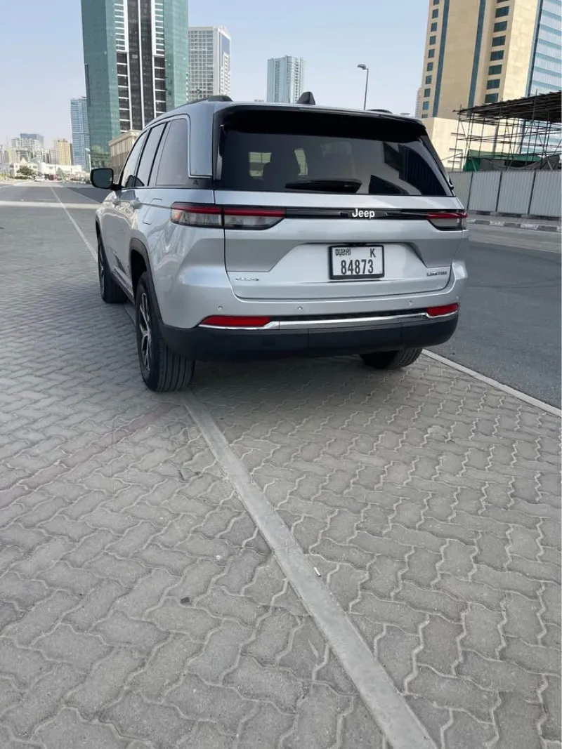 2024 Jeep Grand Cherokee in Dubai