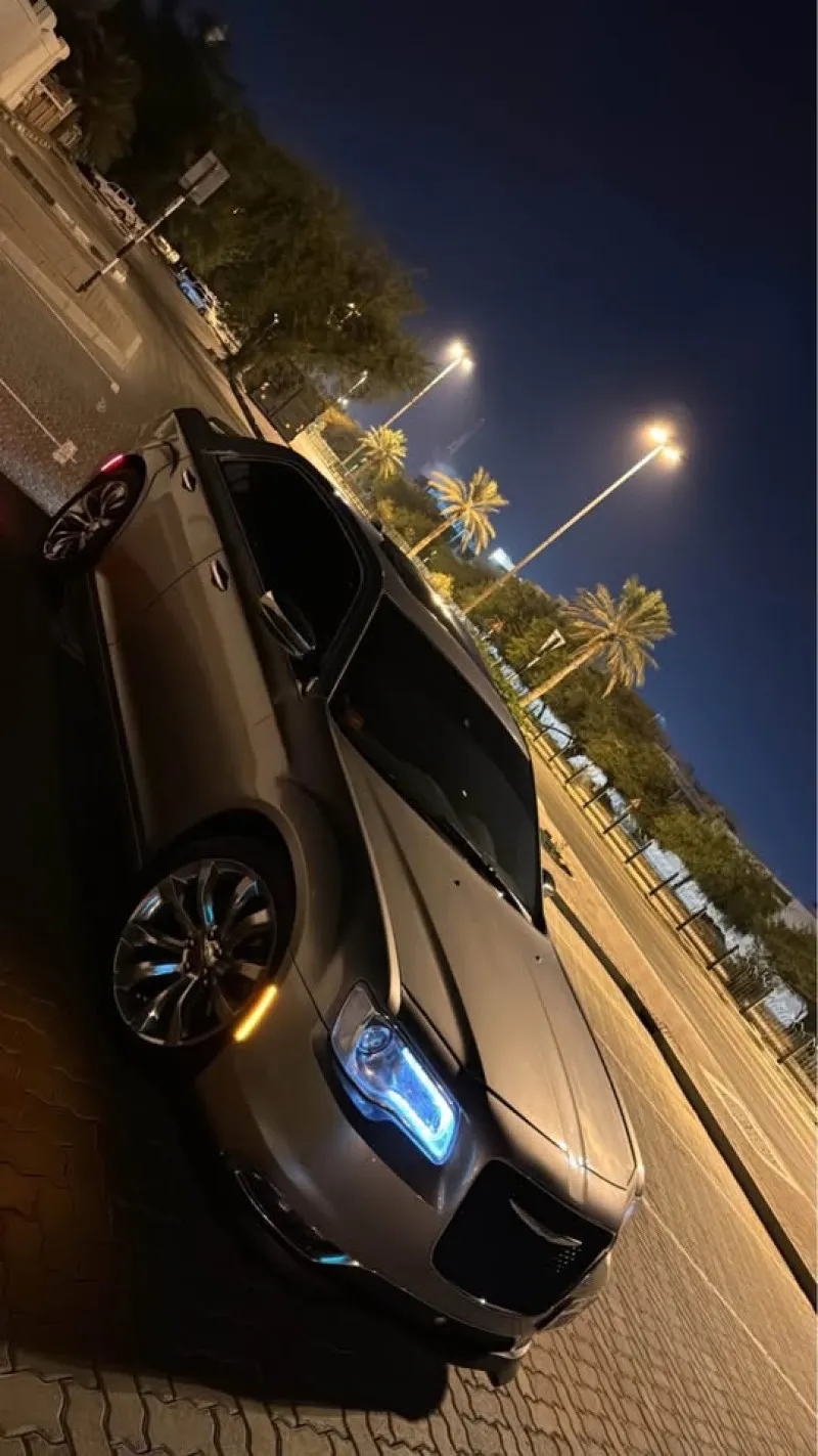 2017 Chrysler 300 in Dubai