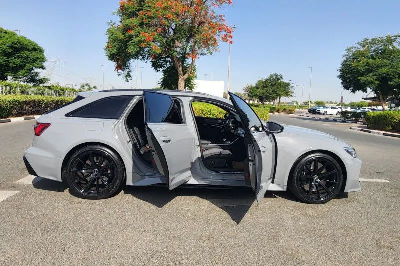 2025 Audi RS6 in Dubai