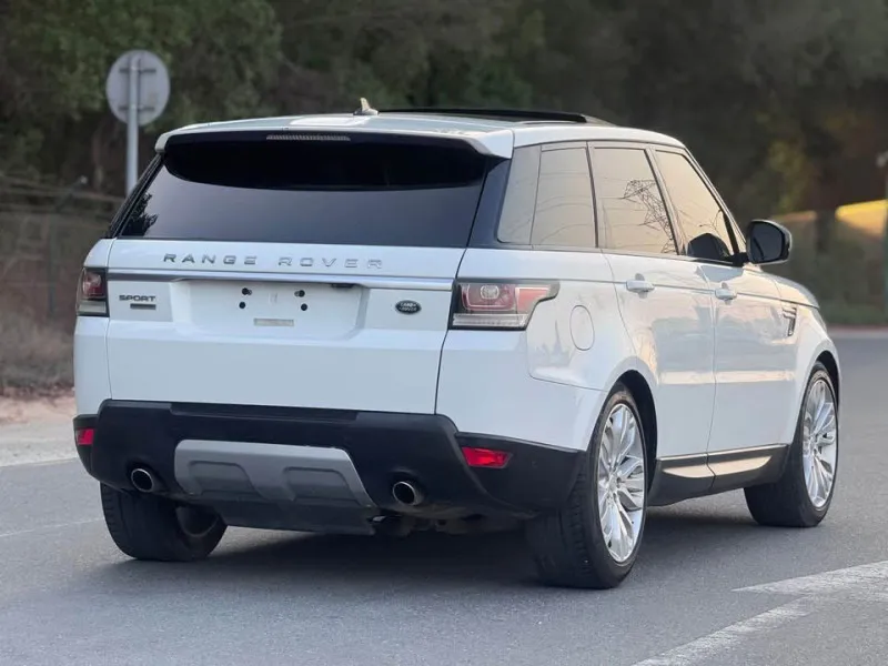 2016 Land Rover Range Rover Sport in Dubai