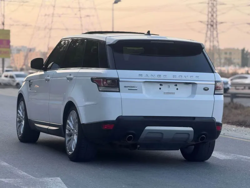 2016 Land Rover Range Rover Sport in Dubai