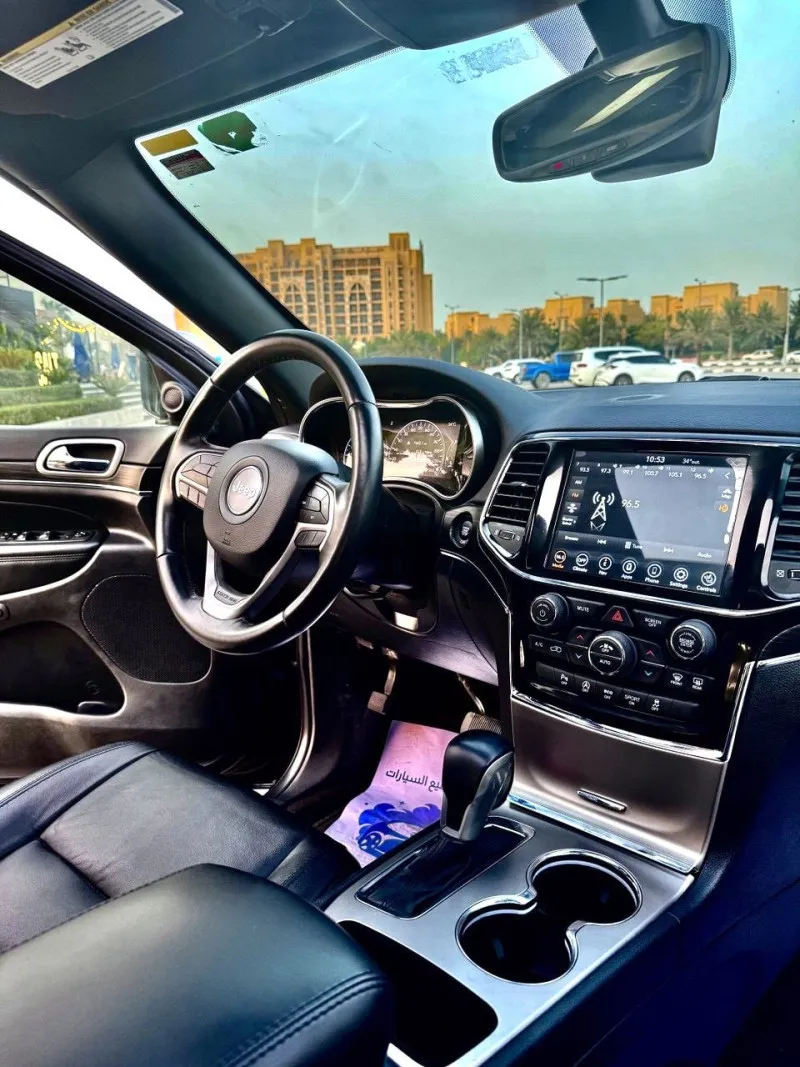 2022 جييب جراند شيروكي in Dubai