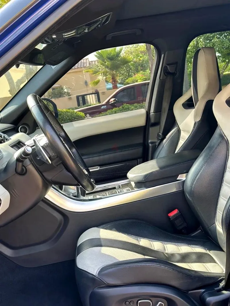 2015 Land Rover Range Rover Sport in Dubai
