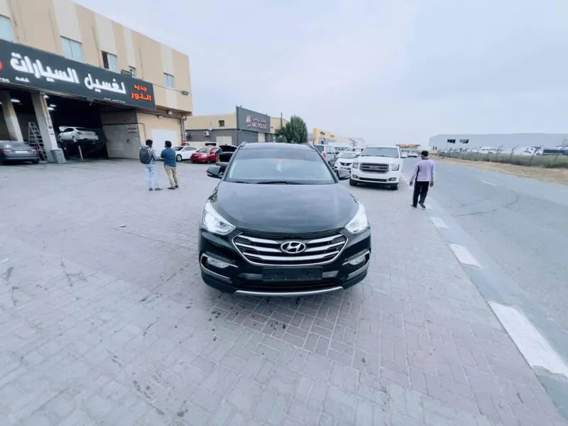 2017 هيونداي سانتا في in Dubai