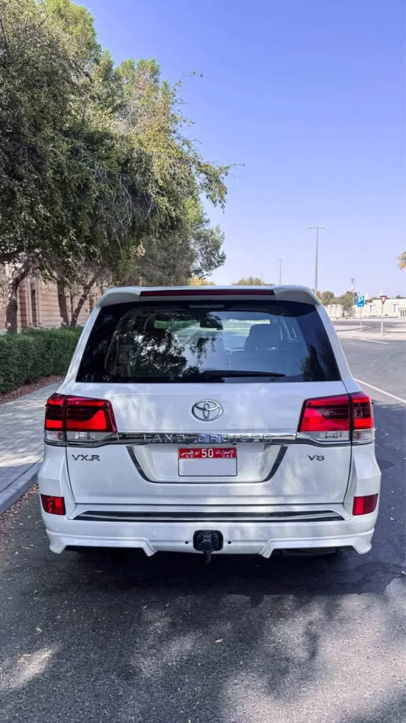 2009 تويوتا لاند كروزر in Dubai