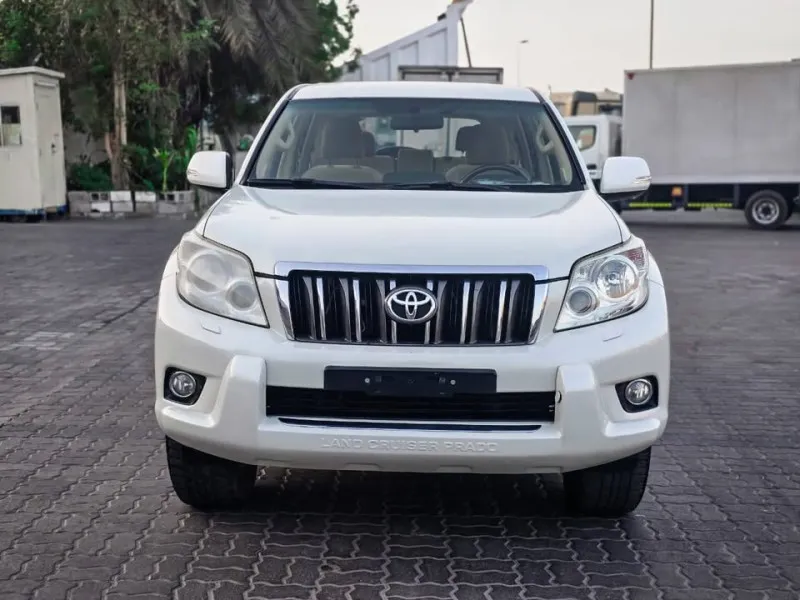 2011 تويوتا برادو in Dubai