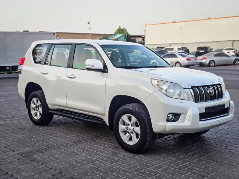 2011 تويوتا برادو in Dubai