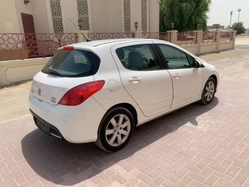 2011 بيجو ٣٠٨ in Dubai