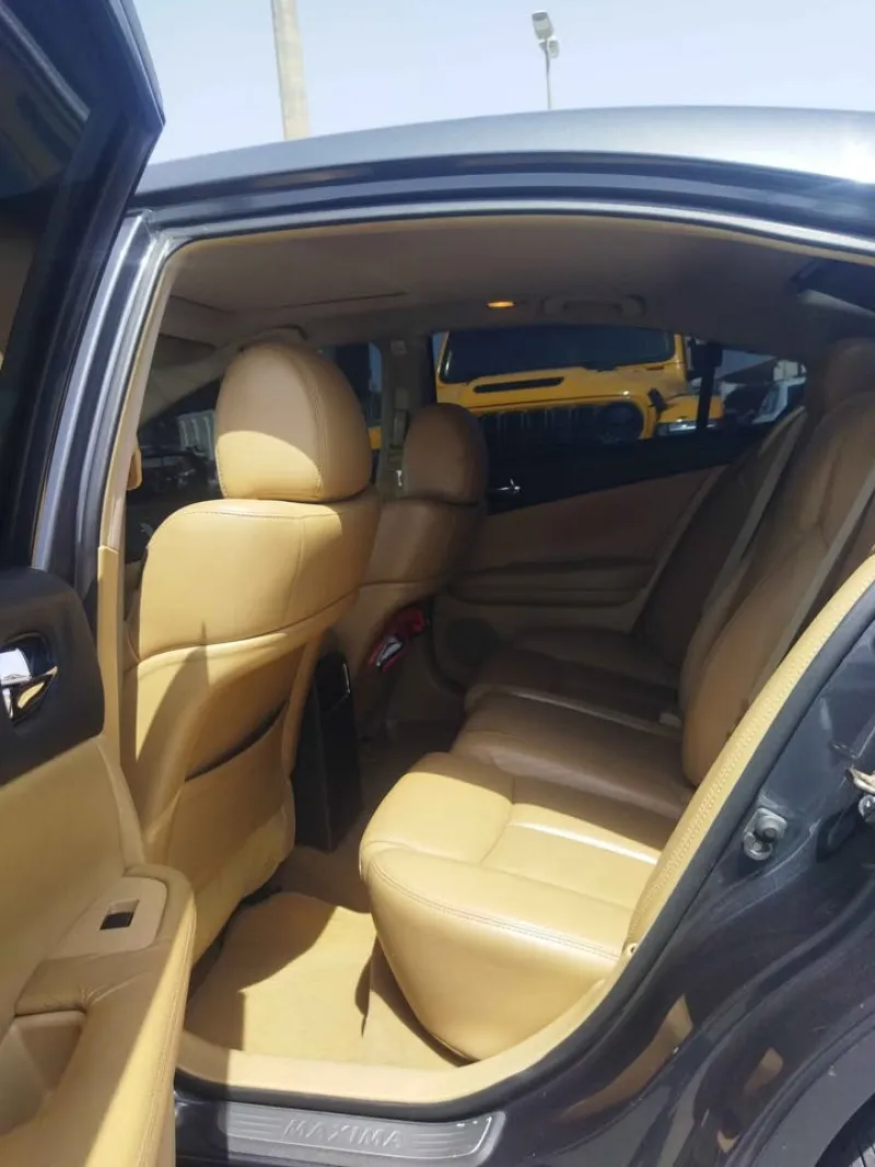 2010 Nissan Maxima in Dubai