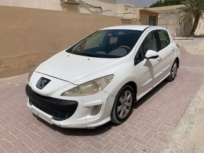 2011 بيجو ٣٠٨ in Dubai