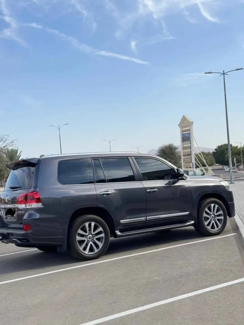2018 Toyota Land Cruiser in Dubai