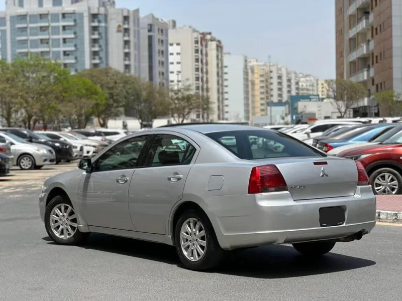 2007 Mitsubishi Galant in Dubai