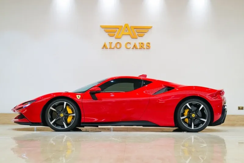 2021 فيراري اسف اف 90 in Dubai