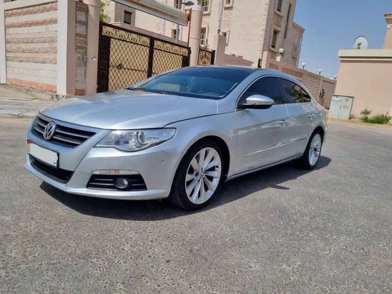 2012 Volkswagen Passat in Dubai