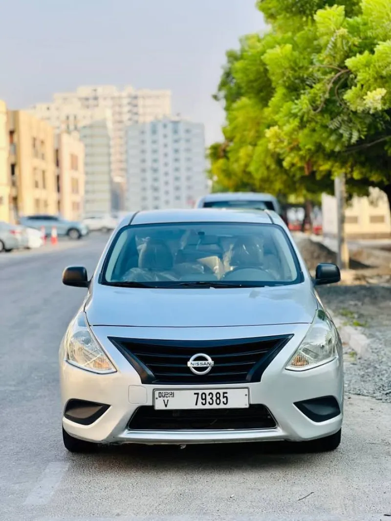 2016 نيسان صني in Dubai