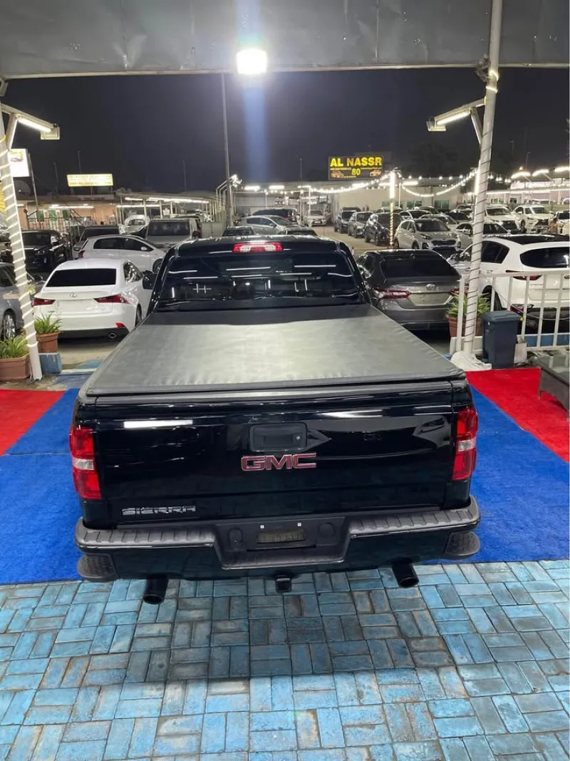 2016 GMC Sierra in Dubai
