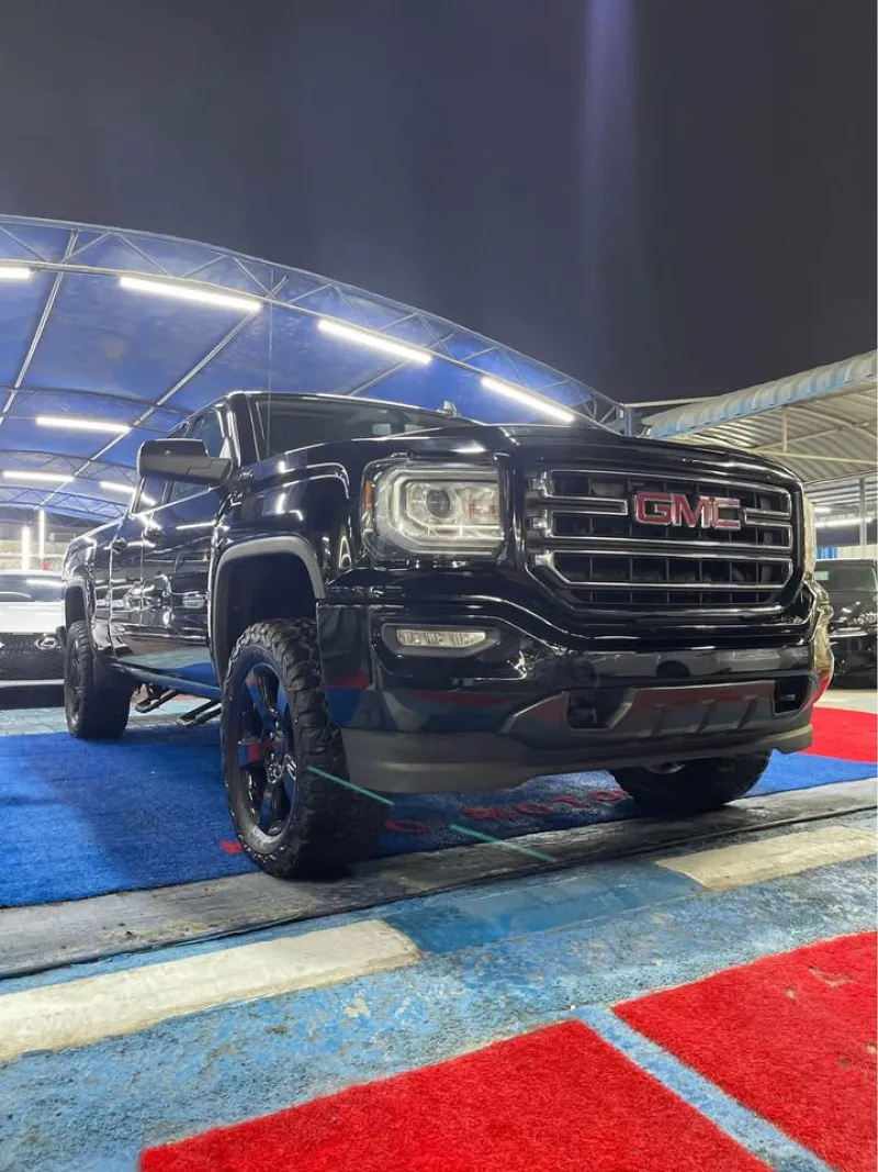 2016 GMC Sierra in Dubai