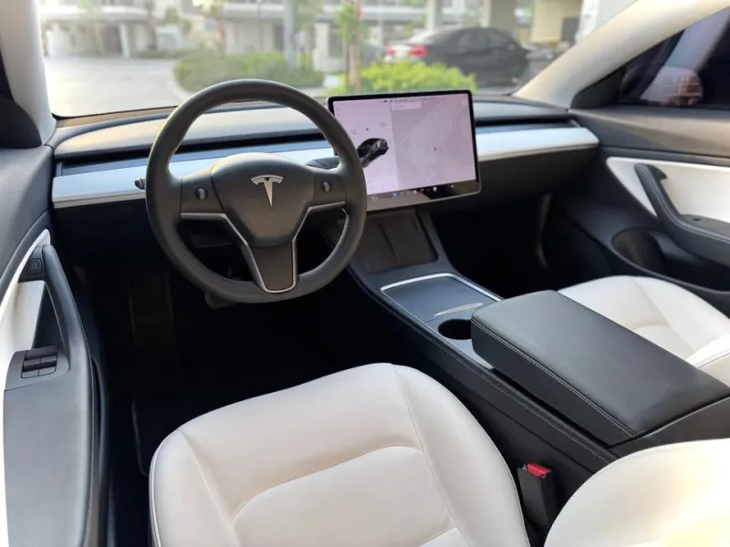 2021 Tesla MODEL 3 in Dubai