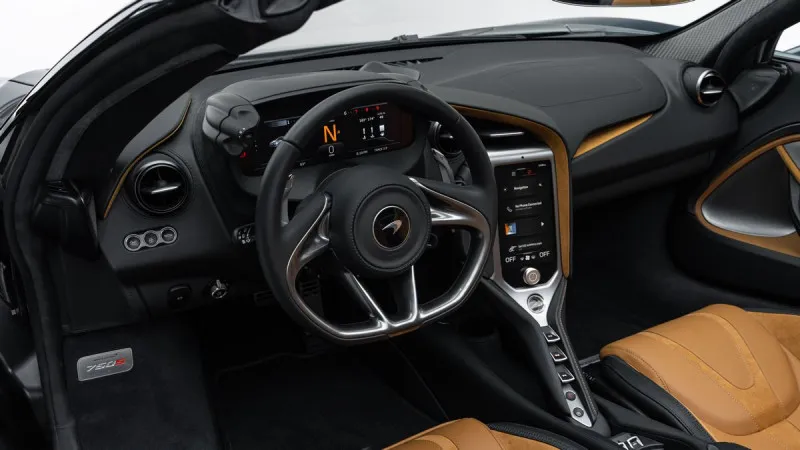 2024 McLaren 750S in Dubai