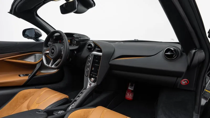 2024 McLaren 750S in Dubai