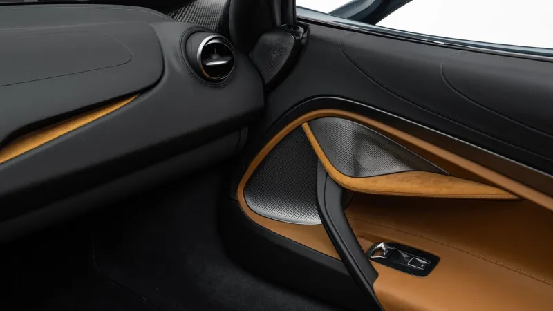2024 McLaren 750S in Dubai