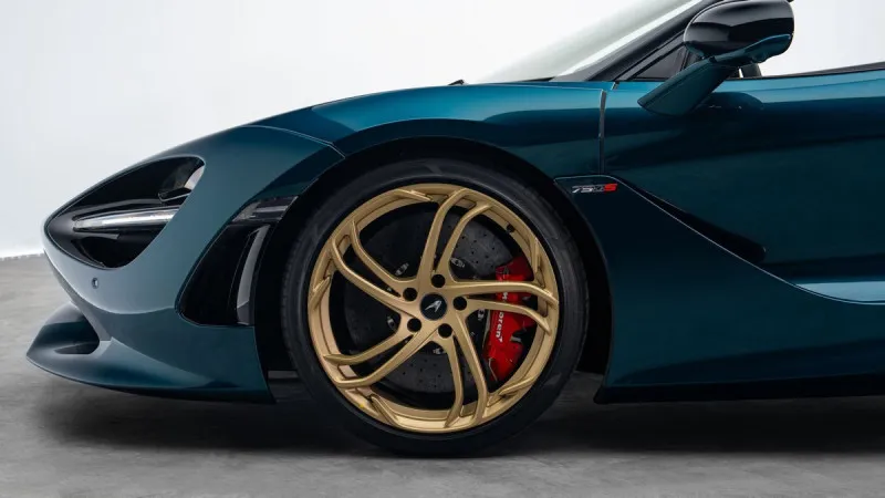 2024 McLaren 750S in Dubai