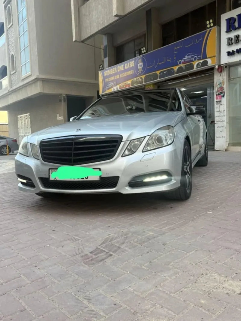 2011 مرسيدس-بنز الفئة - E in Dubai