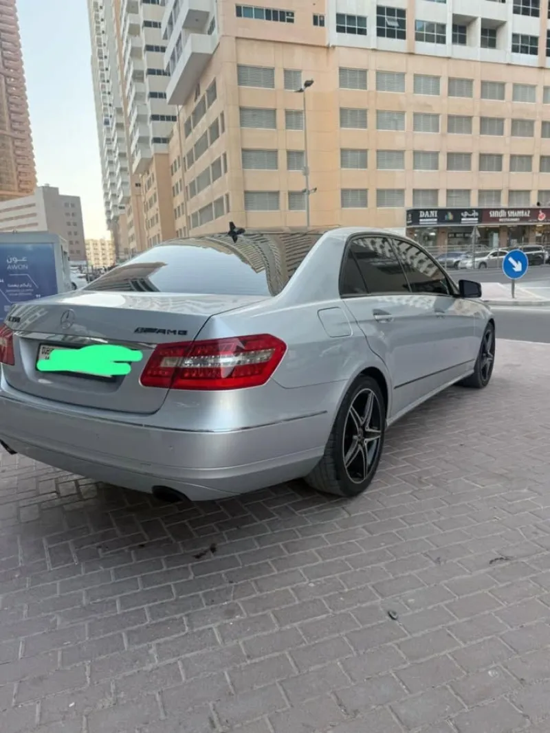 2011 مرسيدس-بنز الفئة - E in Dubai