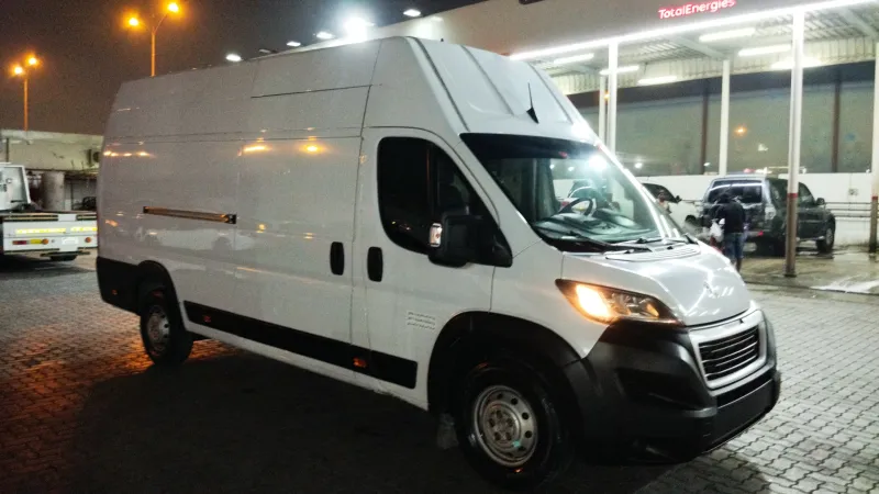 2022 Peugeot Boxer in Dubai