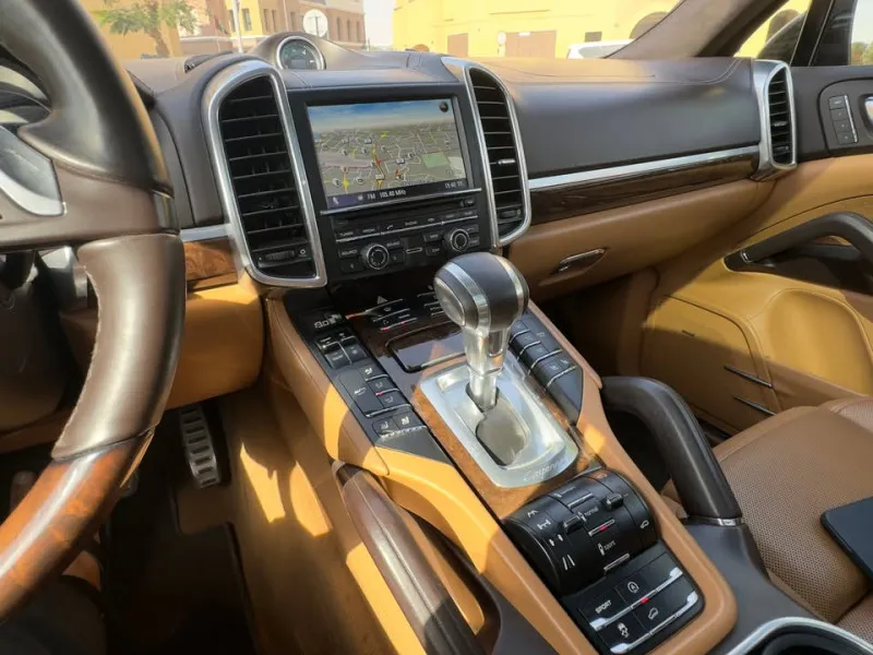 2013 بورش كاين in Dubai