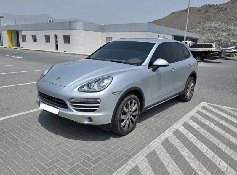 2011 بورش كاين in Dubai