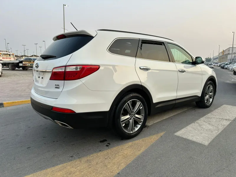 2015 Hyundai Santa Fe in Dubai