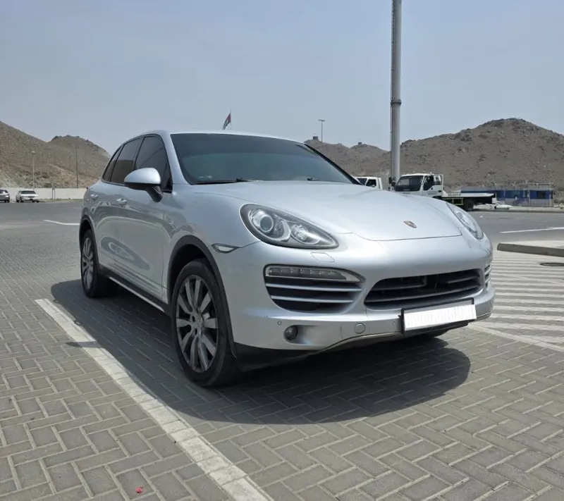 2011 بورش كاين in Dubai