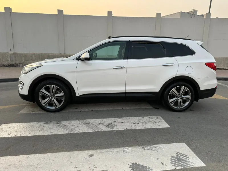 2015 Hyundai Santa Fe in Dubai