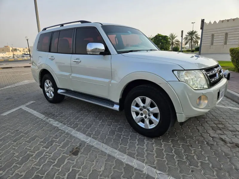 2014 Mitsubishi Pajero in Dubai