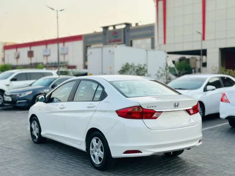 2014 هوندا سيتي in Dubai