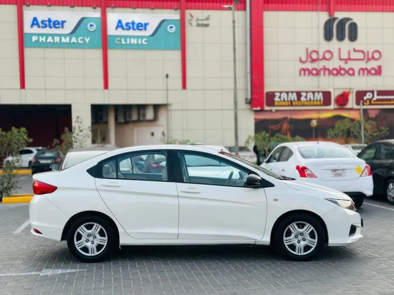 2014 هوندا سيتي in Dubai