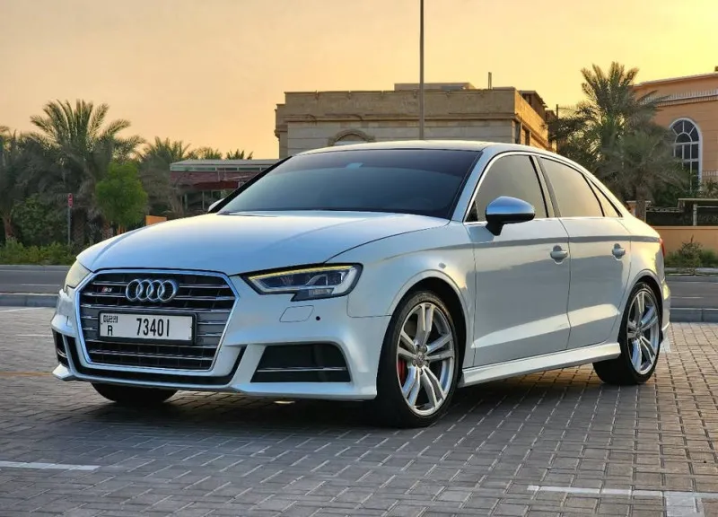 2017 اودي اس ٣ in Dubai