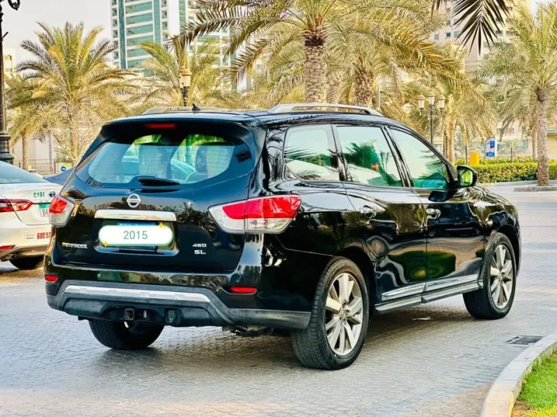 2015 Nissan Pathfinder in Dubai