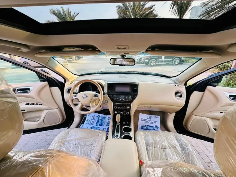 2015 Nissan Pathfinder in Dubai