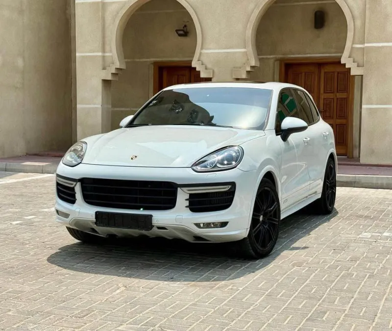 2016 Porsche Cayenne in Dubai