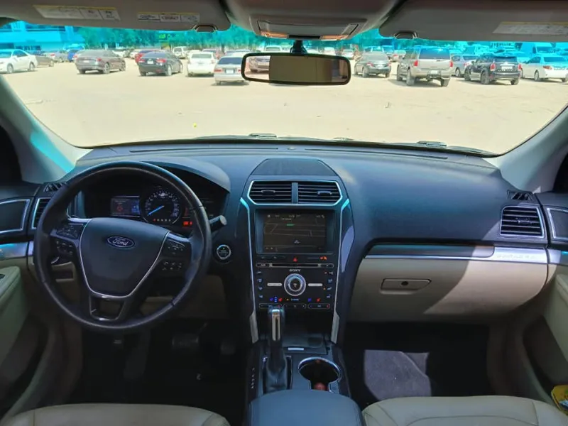 2017 Ford Explorer in Dubai