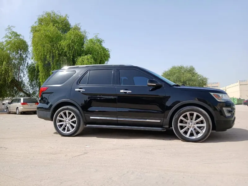 2017 Ford Explorer in Dubai