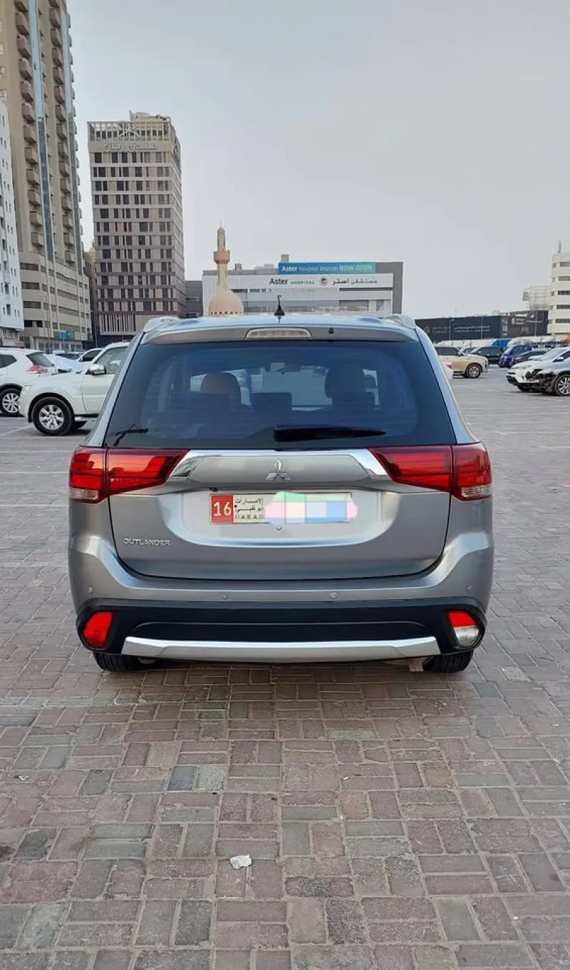 2017 ميتسوبيشي أوتلاندر in Dubai
