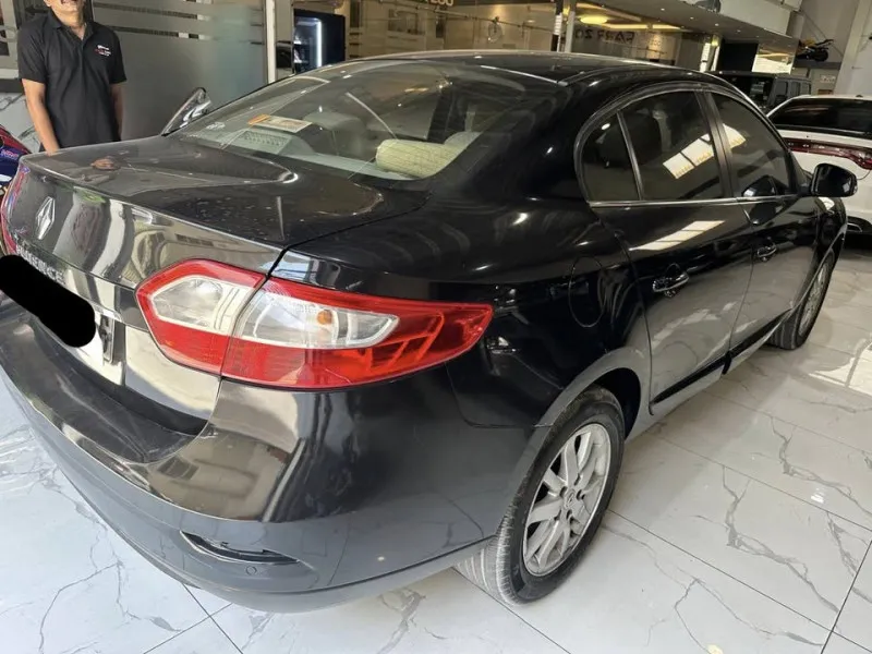 2012 Renault Fluence in Dubai