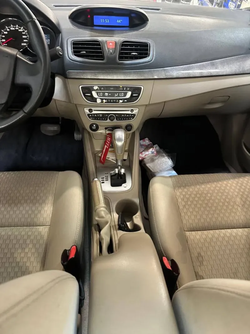 2012 Renault Fluence in Dubai