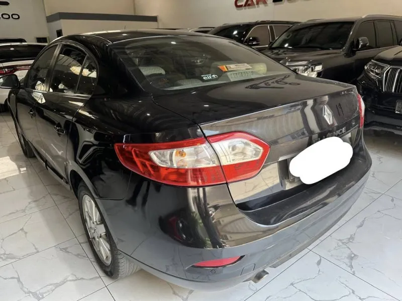 2012 Renault Fluence in Dubai