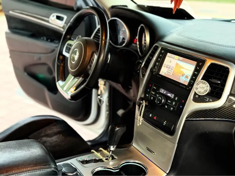 2013 Jeep Cherokee in Dubai