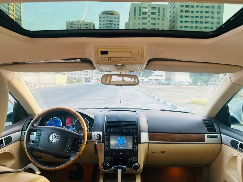 2010 Volkswagen Touareg in Dubai