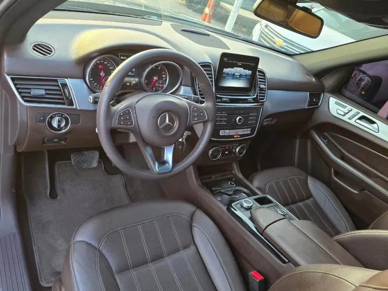 2017 Mercedes-Benz GLE in Dubai